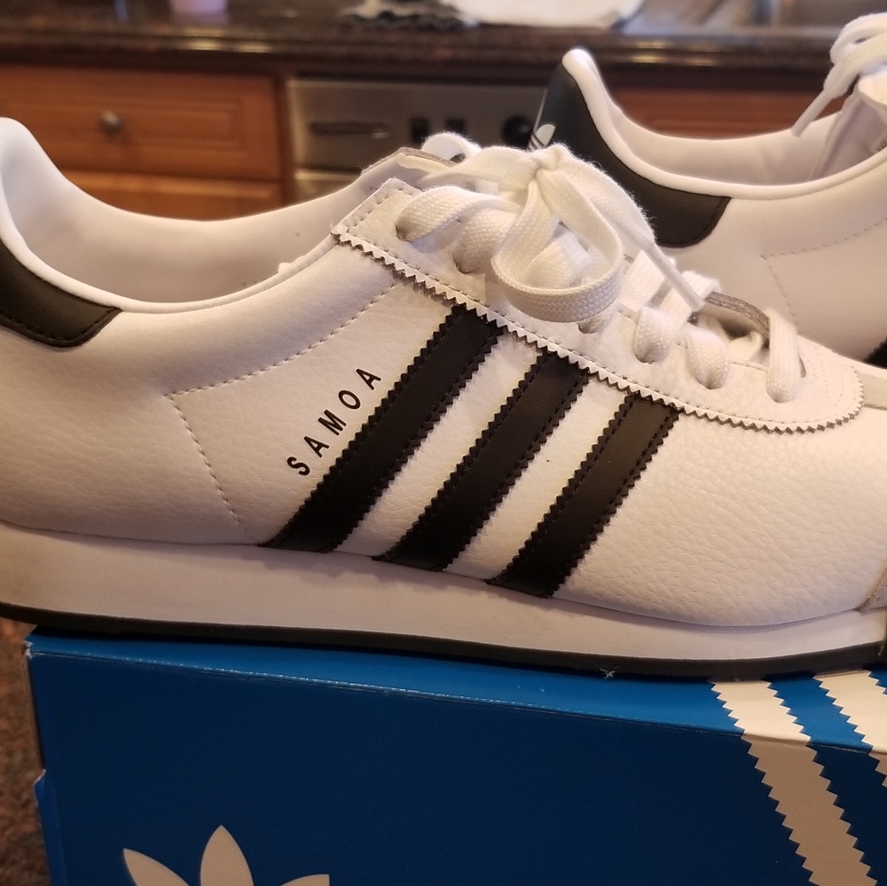 Adidas Samoa Tennis Shoes